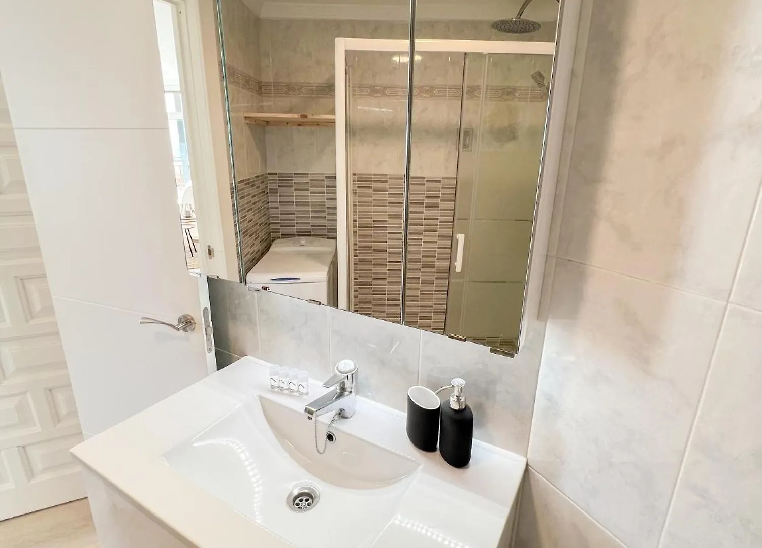 アパート Palm Beach Aparment Sea Views トレモリノス スペイン