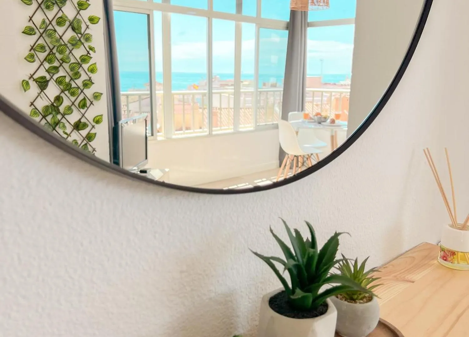 Palm Beach Aparment Sea Views トレモリノス アパート