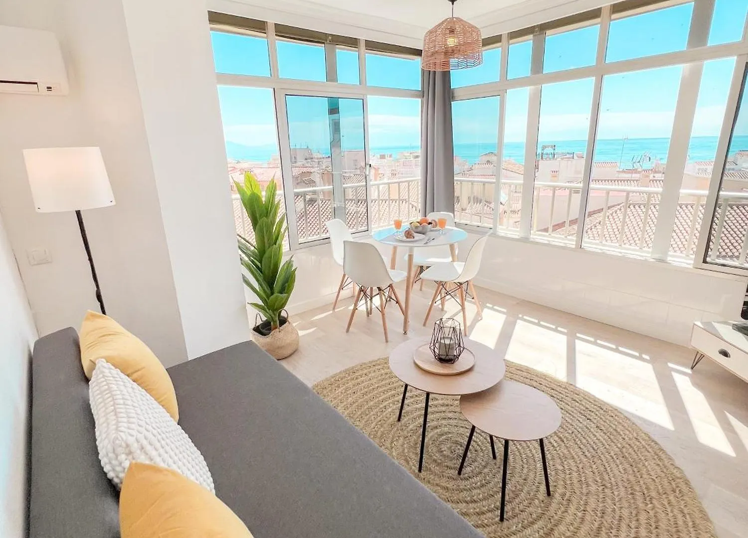 Palm Beach Aparment Sea Viewsの連絡先